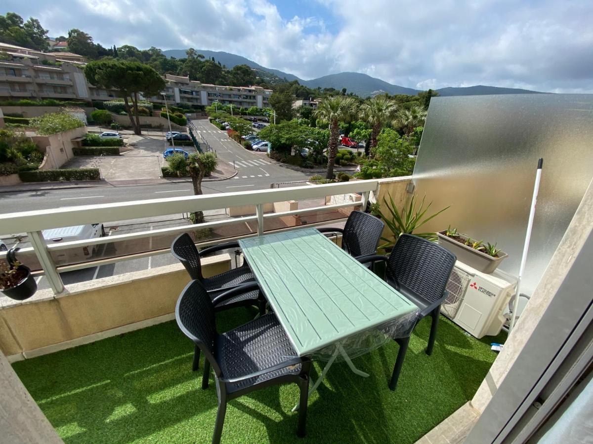 Studio 207-Front De Mer Parking Prive Cavalaire-sur-Mer Zewnętrze zdjęcie